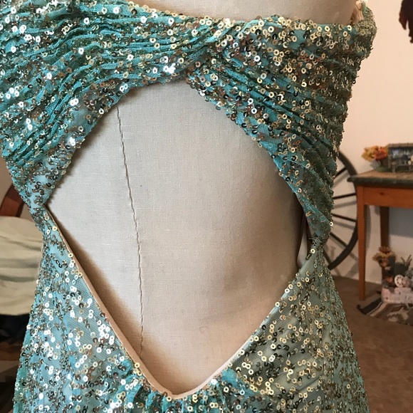 Beautiful sequin dress! - Picture 3 of 3